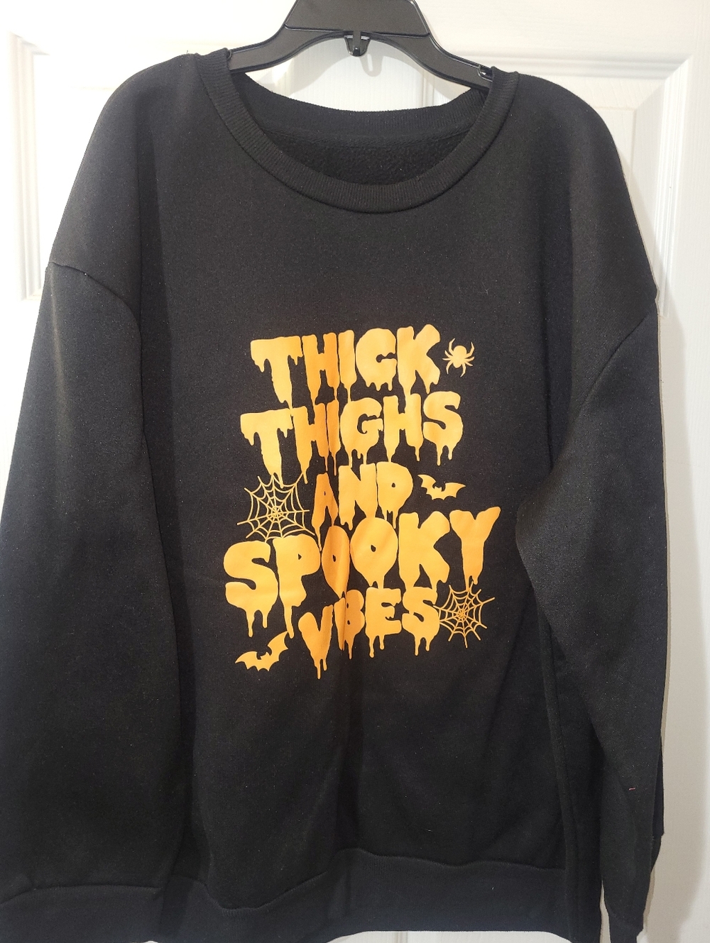 SHEIN Black Pullover Sweatshirt with Label Detail